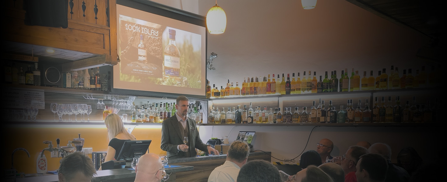 Whisky shop & bar